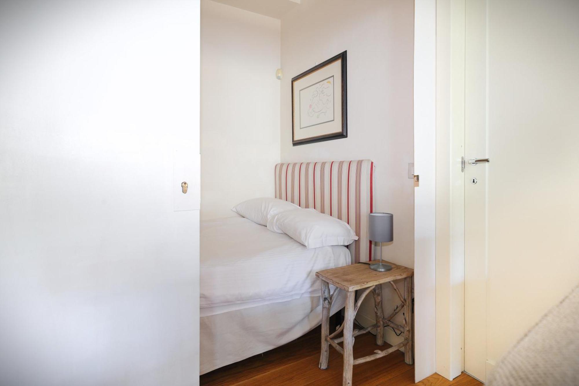 Ferienwohnung Joivy Delightful Family Flat With Terrace Mailand Exterior foto
